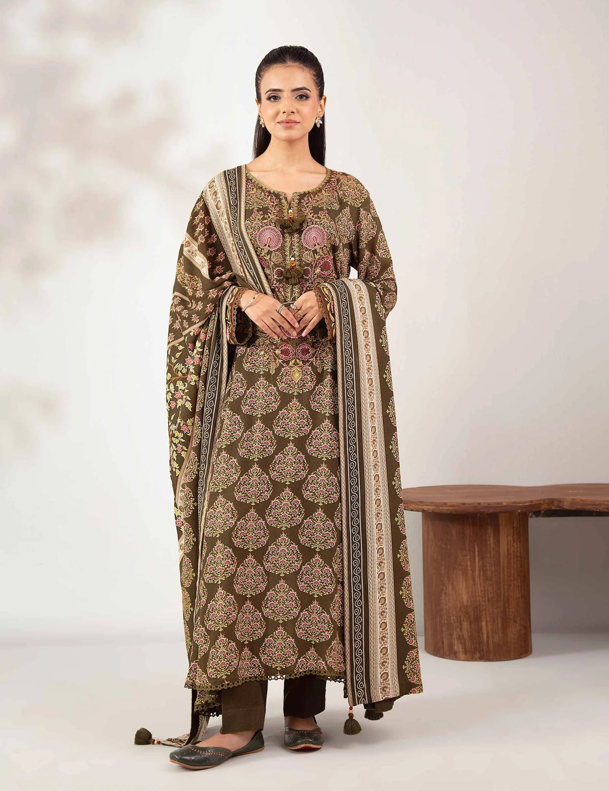 Unstitched printed 3pc khaddar