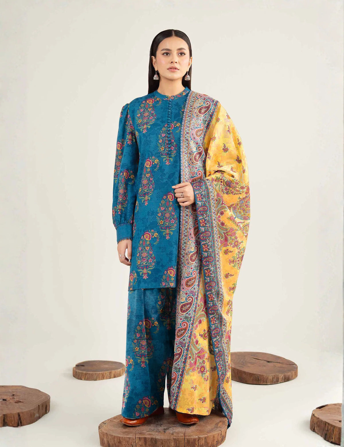 Unstitched printed 3pc khaddar